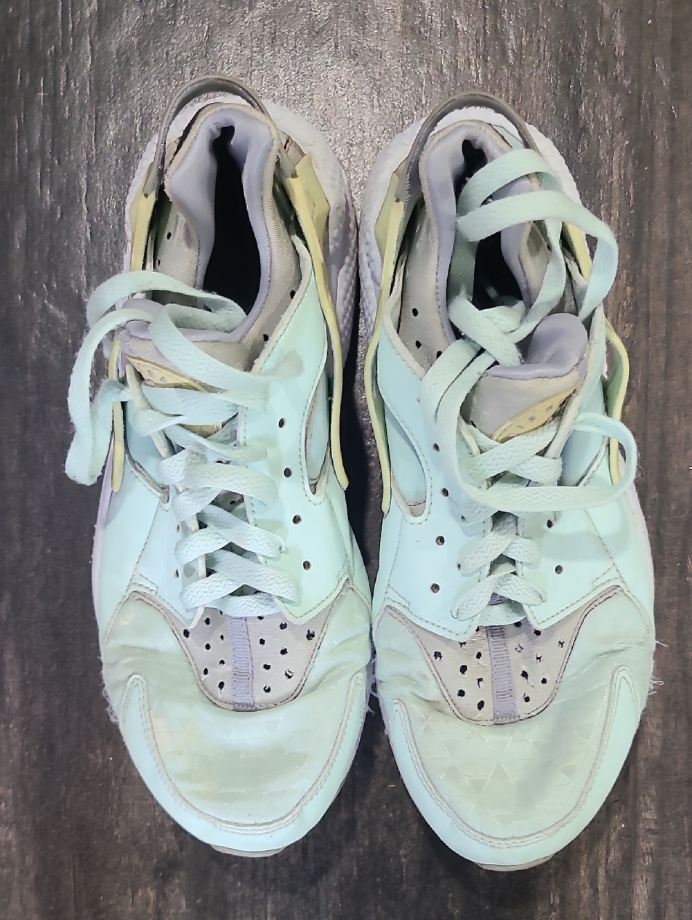 Nike Pastel Mint and Pale Yellow Athletic Sneakers